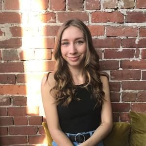 Meet your Posher, Iza